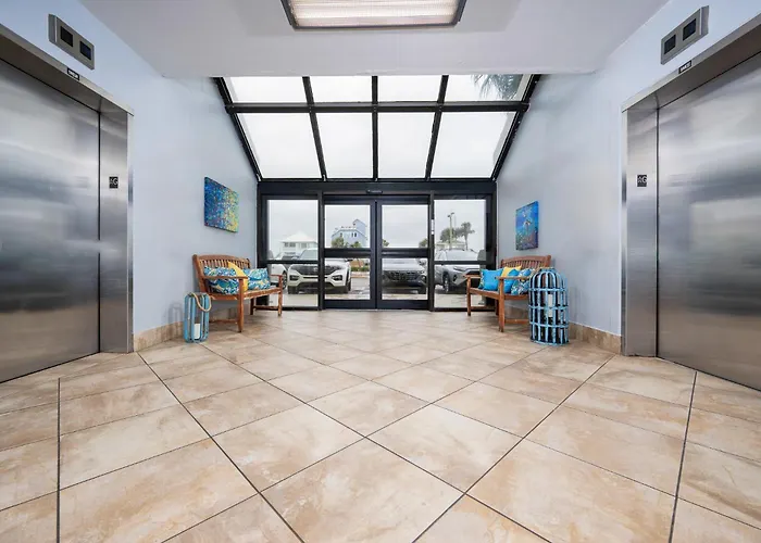 Island Winds East 207 Apartment