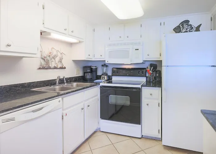 Island Winds East 207 Apartment